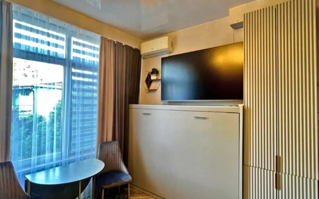 Квартира возле ЖД с дизайнерским ремонтом