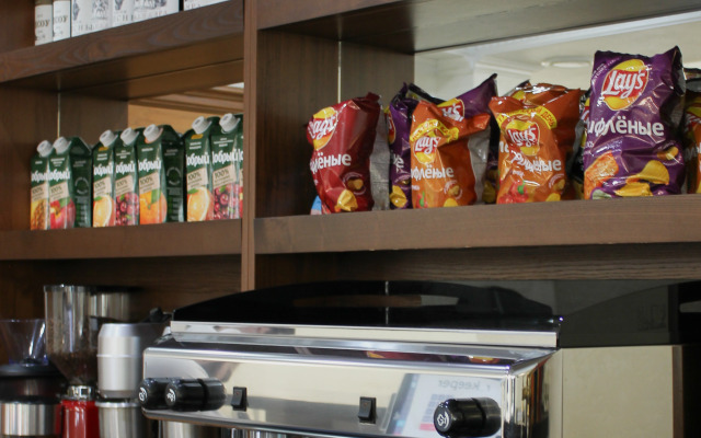 Imeni Chelyskintsev Hotel