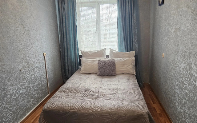 Prostornaya dvukhkomnatnaya vozle plyazha Flat