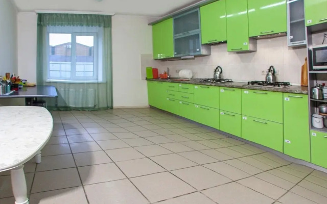 Zhemchuzhina Family Guest House