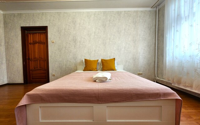 Апартаменты на Алматинской