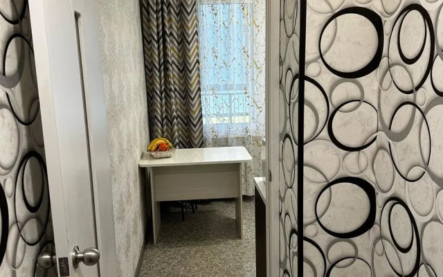 Uyutnaya Dvukhkomnatnaya 20 Minut do Tsentra Flat
