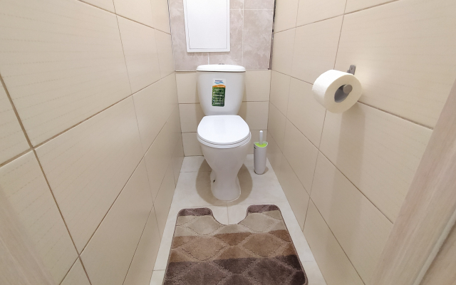 Квартира трехкомнатная в центре полностью оборудована для проживания