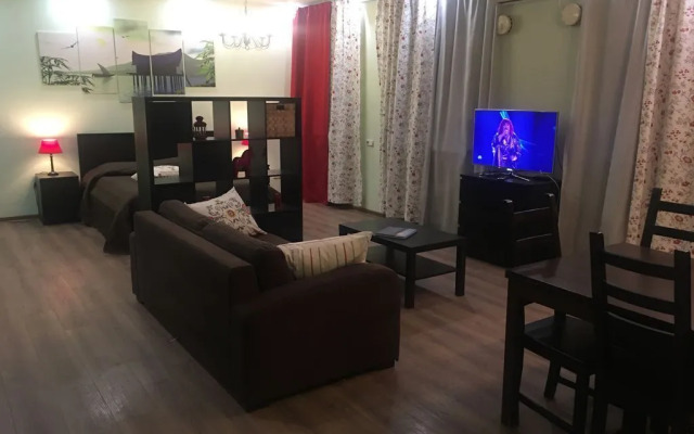 Na Ulitse Naberezhnaya Reki Moyki 56 Flat