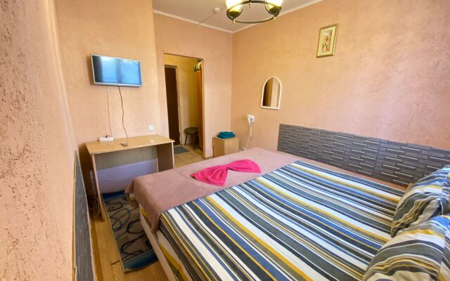 Mescherskij Dvorik Living quarters