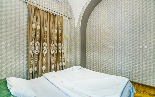 Premium at Nizami Street on Targovi Apartments