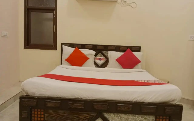 Отель Raj Residency Govindpuri