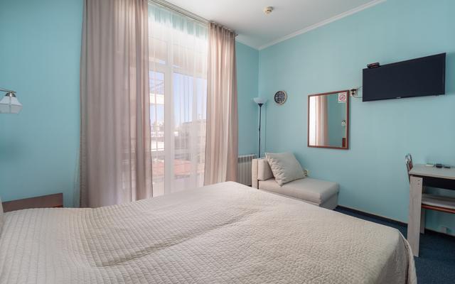 U Morya S Basseinom V ZhK Solnechnyij apt31 Apartments