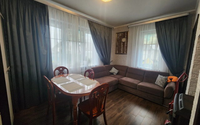 Na Poberezhye Private house