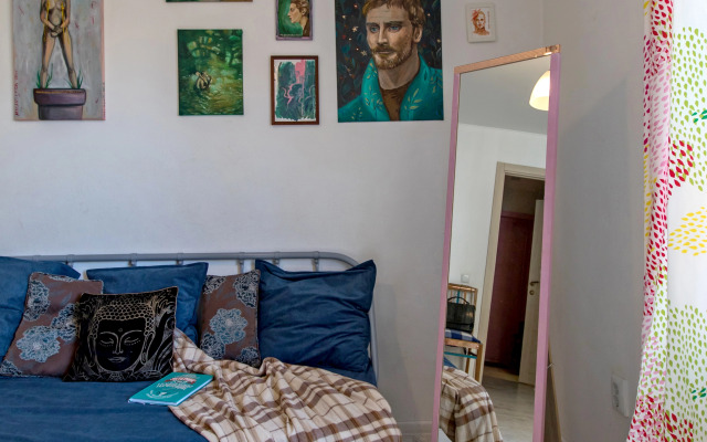 Khudozhnitsy V Zelenogradske Flat