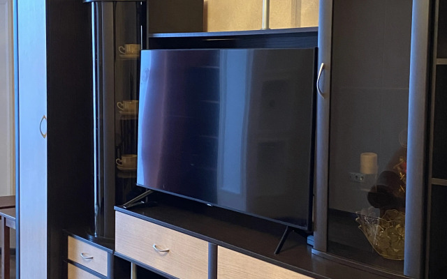 V Tsentre Na Ul. Tkachenko 1/75 Flat