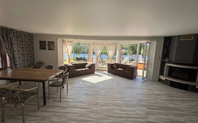 Семейно-Туристический загородный клуб Карамелькино Коттедж 2