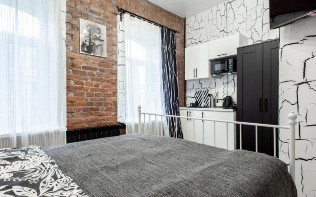 Black & White Na 1-Y Krasnoarmeyskoy Apart-hotel