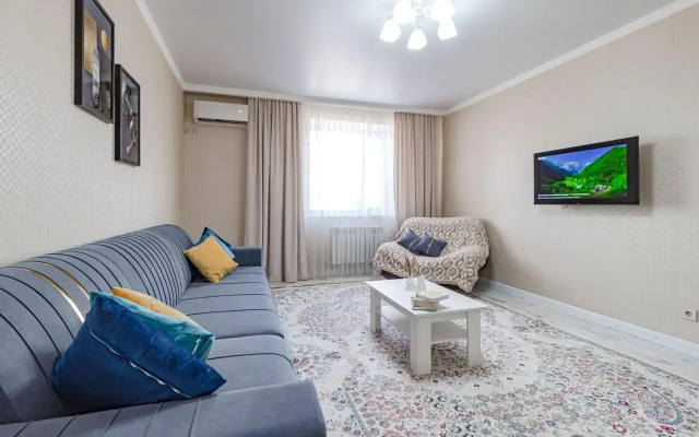 Prostornaya S Kruglosutochnym Zaezdom Apartments