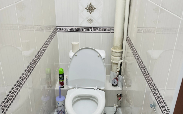 Квартира Трехкомнатная на Угольщиков, 28