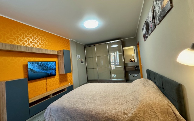 Royal Green Apartment U Korolevskikh Vorot Flat