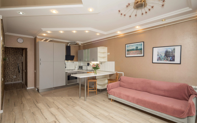 Studiya Per B Khmelnitskogo Flat