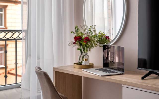 V Samom Tsentre Flat