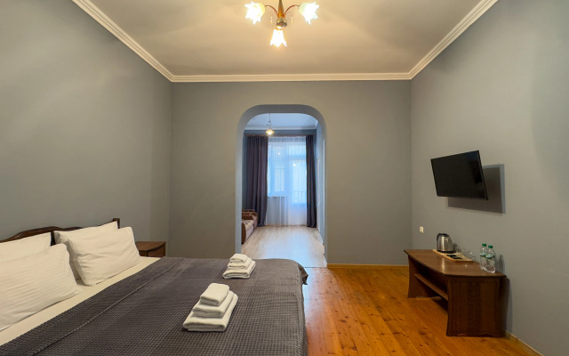 Hotel ELIZA HOTEL