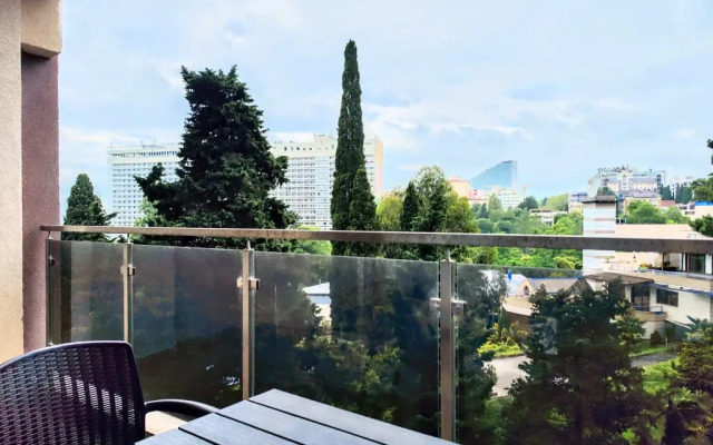 SvetlanaPark 1 Apartment