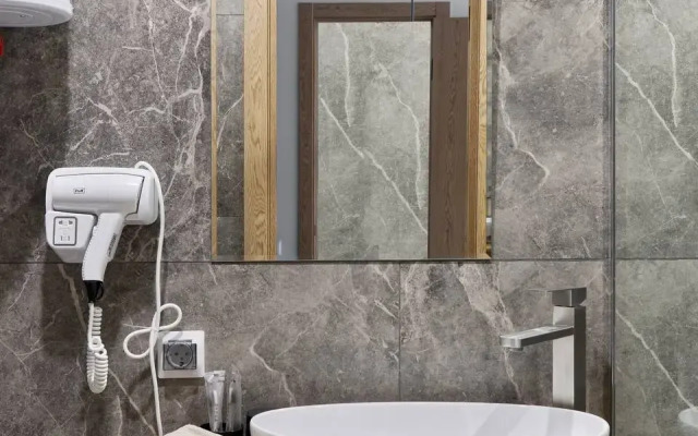 Na Naberezhnoy Apartaments