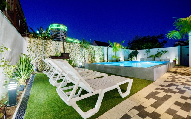 Sunset Apartment