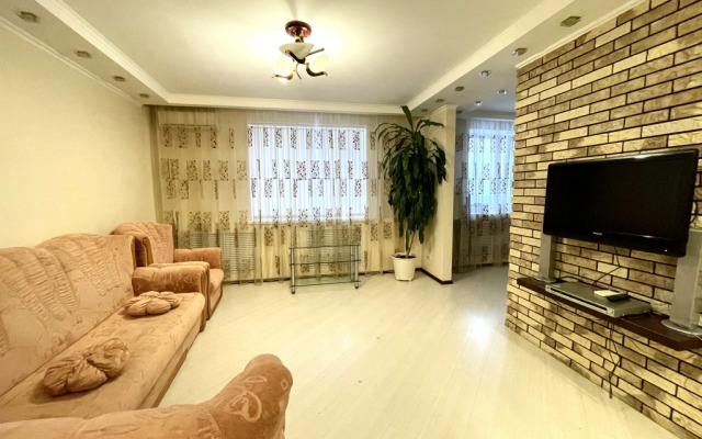 Апартаменты 642 Флэтс-Лайн на улице Красноармейская 100