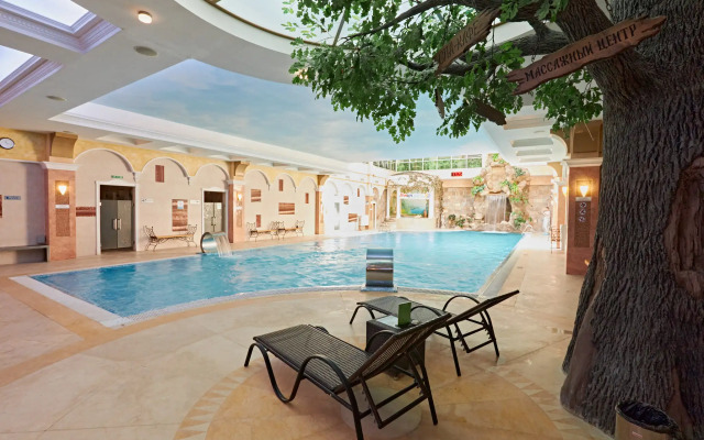 Hotel Grinn Biznes-Klass