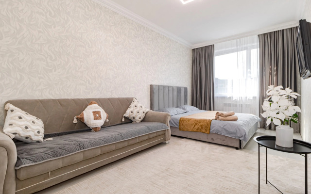 Svetlye Ryadom S Khanshatyrom Apartments