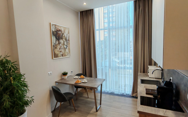 Apartments Uyutnaya Studiya V Otele Mirror