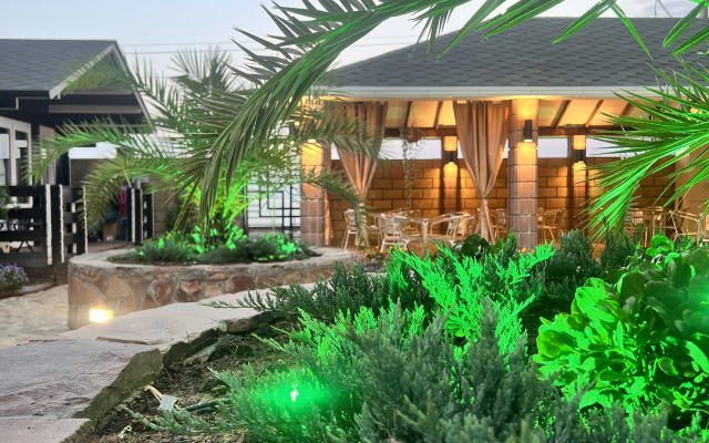 Flora Hotel