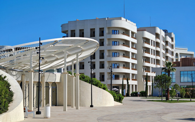Marisol Jewel Apartments