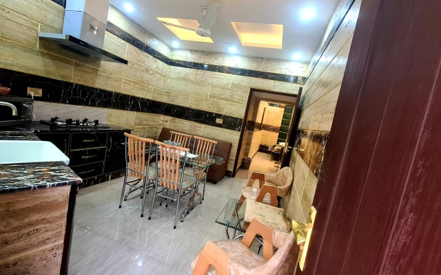 Smart Apartment's Lahore Apart-hotel