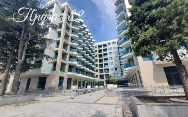 Sky Plaza Apartments
