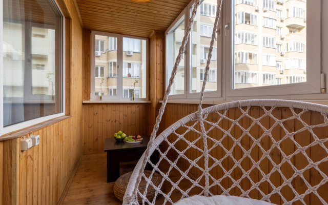 Semejnaya Dvuhkomnatnaya u Zooparka s Gamakom na Lodzhii Flat