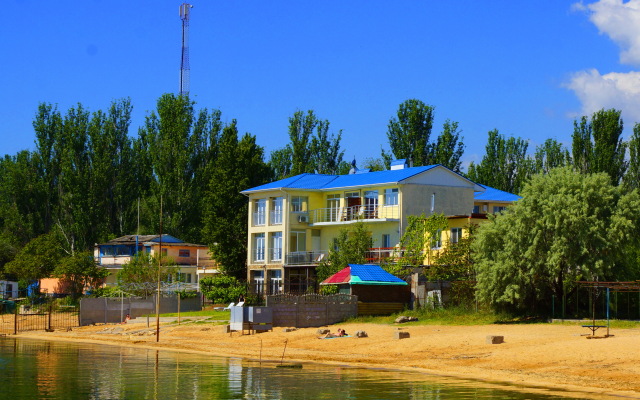 Zolotyie Peski Hotel