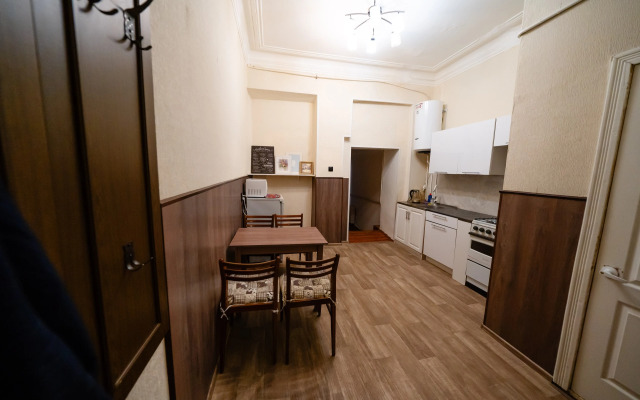 Апартаменты 2 комнатная квартира на Адмиралтейской с парковкой