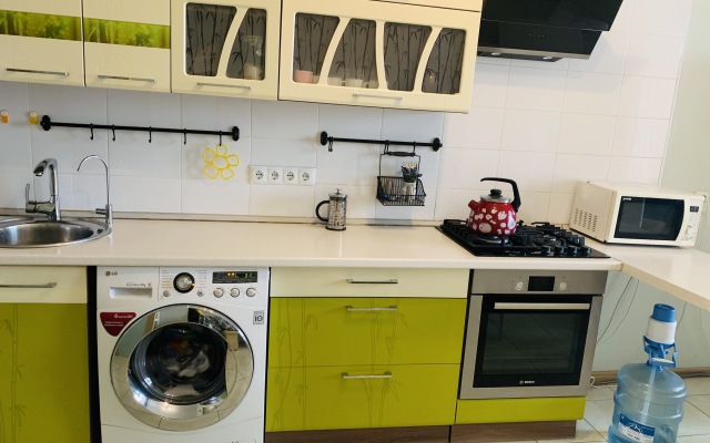 2-Kh Komnatnaya V Tsentre Vozle Tsirka Flat