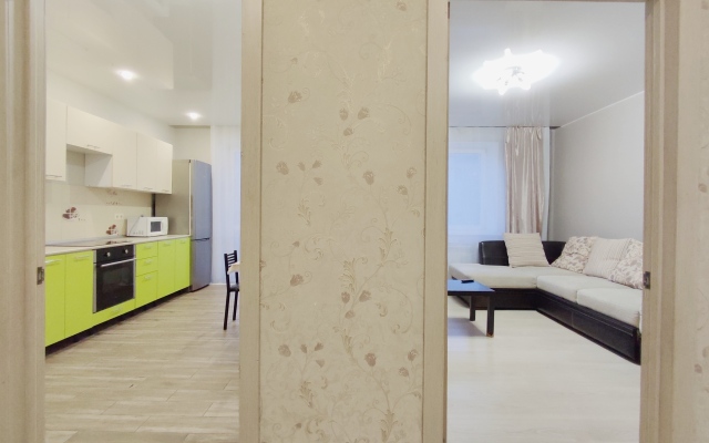 Квартира 2-комнатная в Омске на Перелета 21