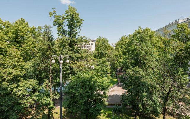 GM with a view of Patriarch Ponds Apartments