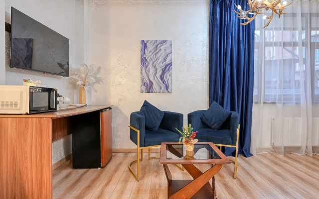 Апартаменты с Бассейном и Баней Четырёхместный Полулюкс