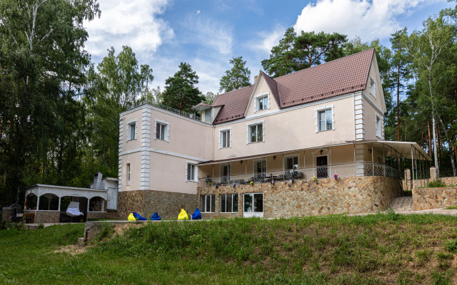 Lesnaya Skazka Guest House