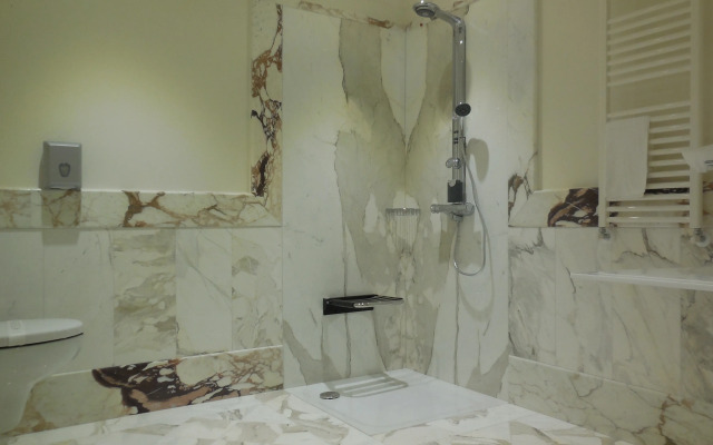 Отель MARECHIARO