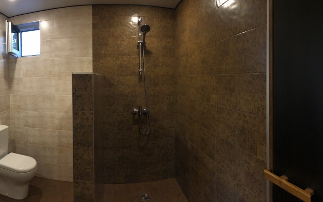 Частный Дом на Скале