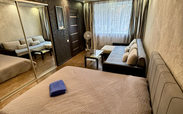 S sovremennym interyerom Flat