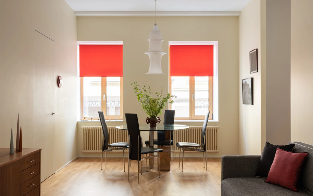 Апартаменты с тремя спальнями на Петроградской стороне