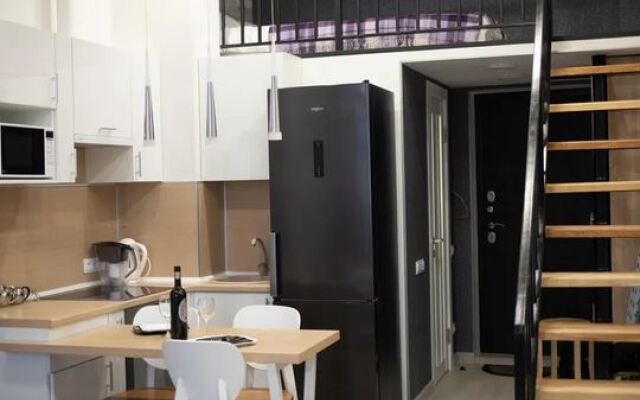 146/Two-level studio in loft style