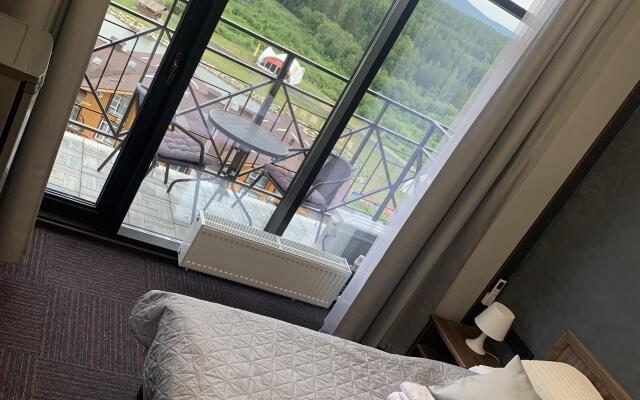 GLK Solnechnaya Dolina S Prekrasnym Vidom Apartments