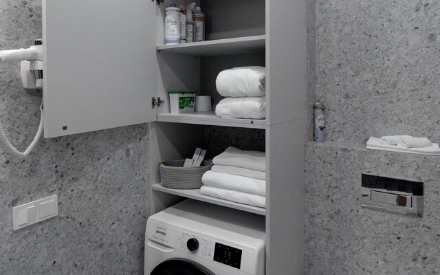 4kayf Atlantis 433 s vidom na more Apartments