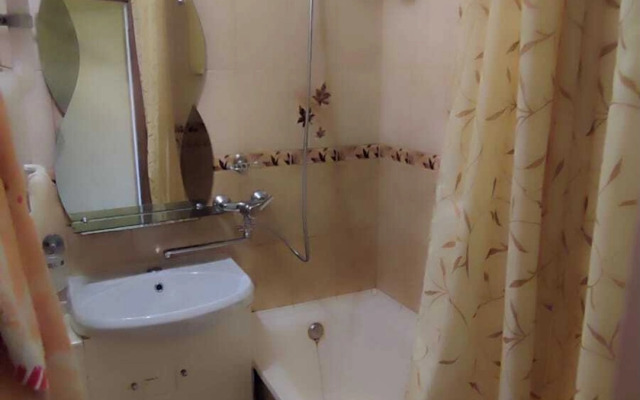 Na Prospekte Khudozhnikov 7k2 Flat